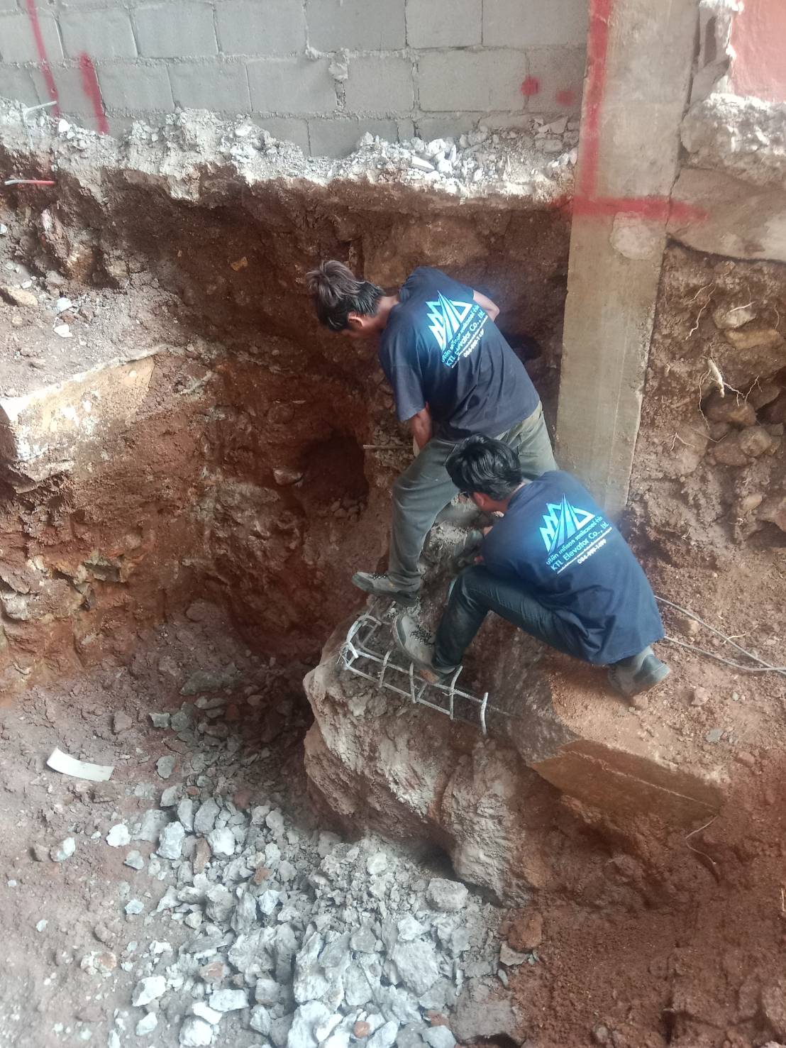 PIT STRUCTURE